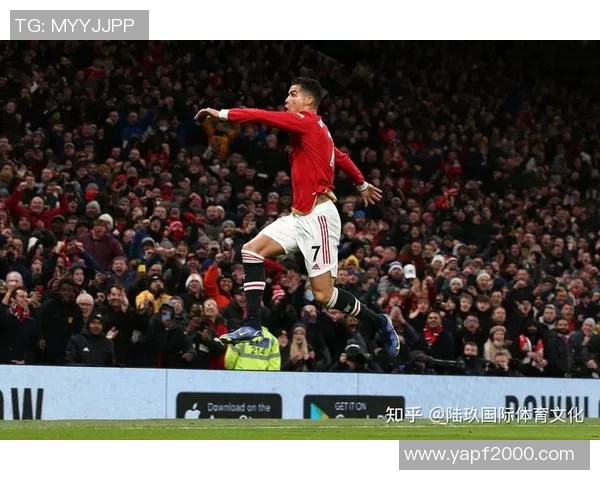 克罗斯的足球传奇之路：从少年天才到世界顶级中场的蜕变与成就